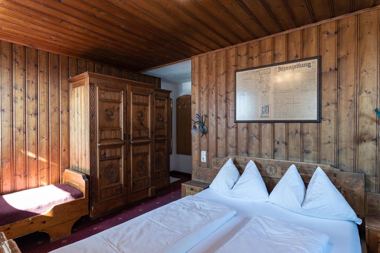 Gasthof Residence Brugghof & Erlhof Campo Tures Habitación foto
