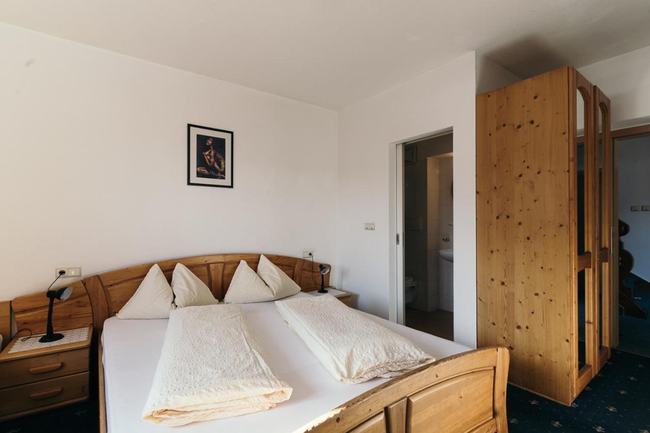 Gasthof Residence Brugghof & Erlhof Campo Tures Exterior foto