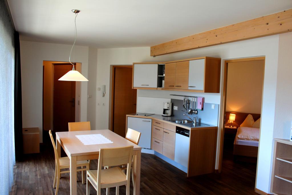 Gasthof Residence Brugghof & Erlhof Campo Tures Habitación foto